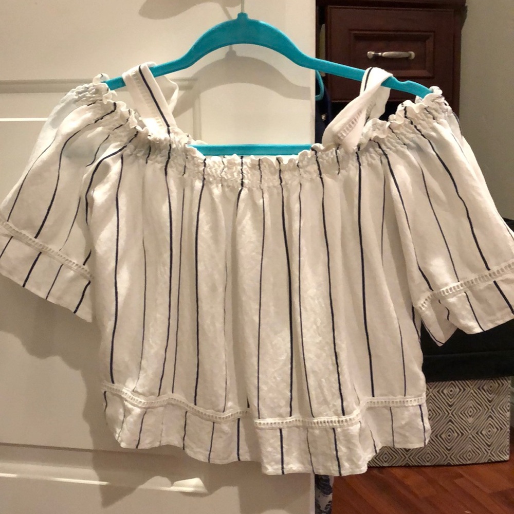 Off the shoulder black and white crop